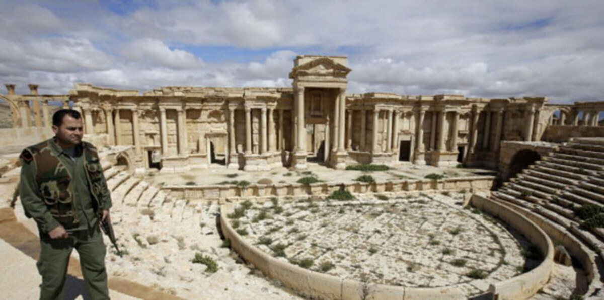 أنباء عن صفقة سريّة بين نظام الأسد وداعش حول تسليم تدمر