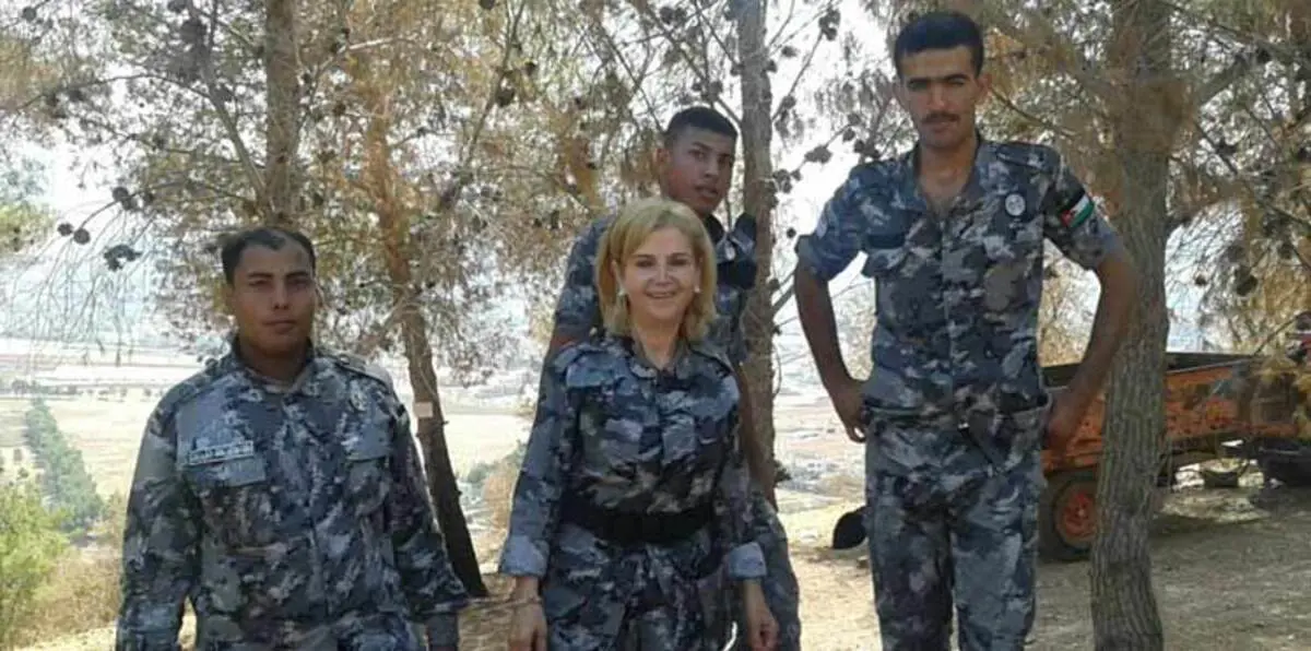 ناشطة أردنية تستعين بالدرك في مبادرة تطوعية