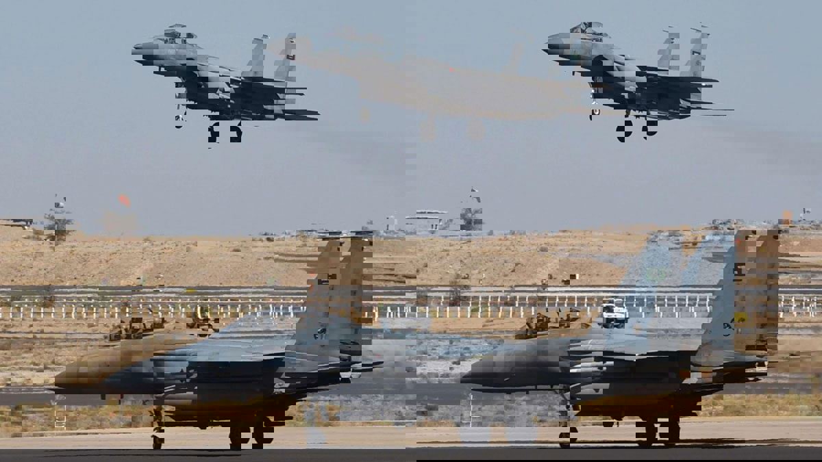 التحالف العربي يعلن تدمير زورقين مفخخين مسيّرين عن بعد مقابل ميناء الصليف