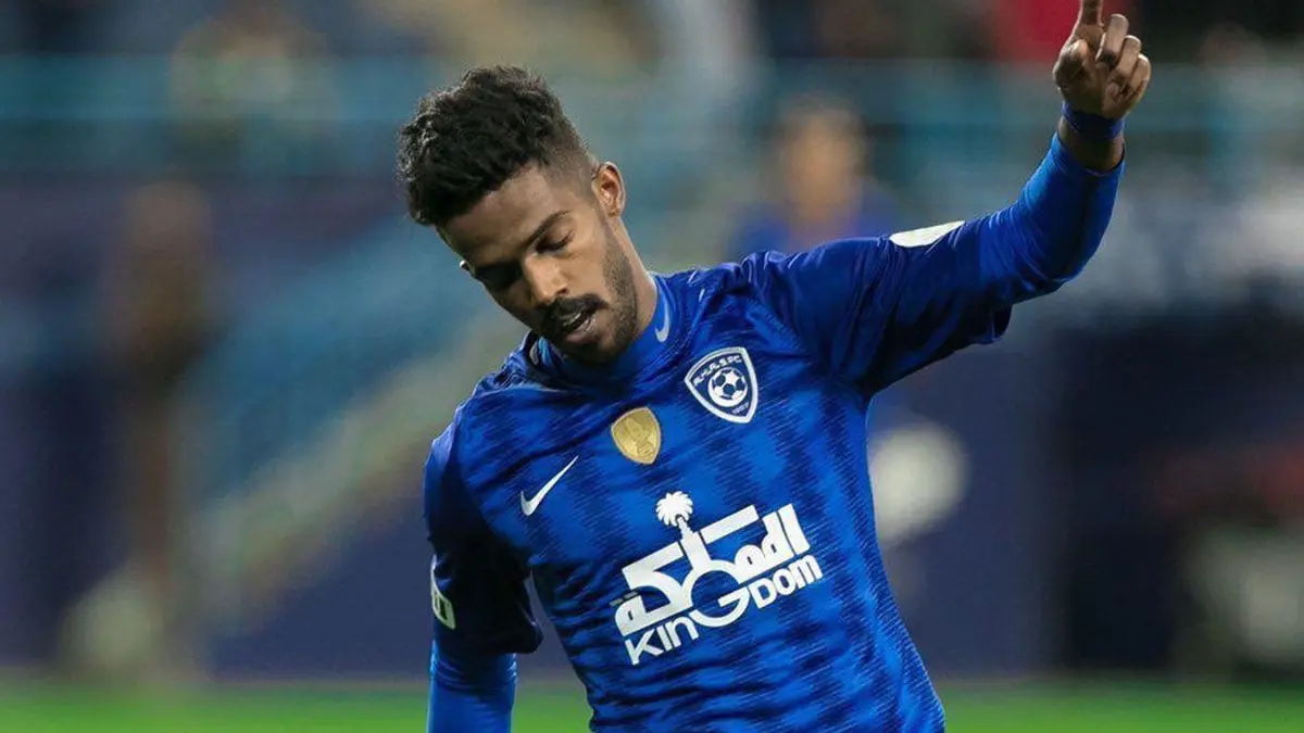 صحيفة: نادي الشباب يطلب من الهلال شراء المدة المتبقية في عقد نواف العابد