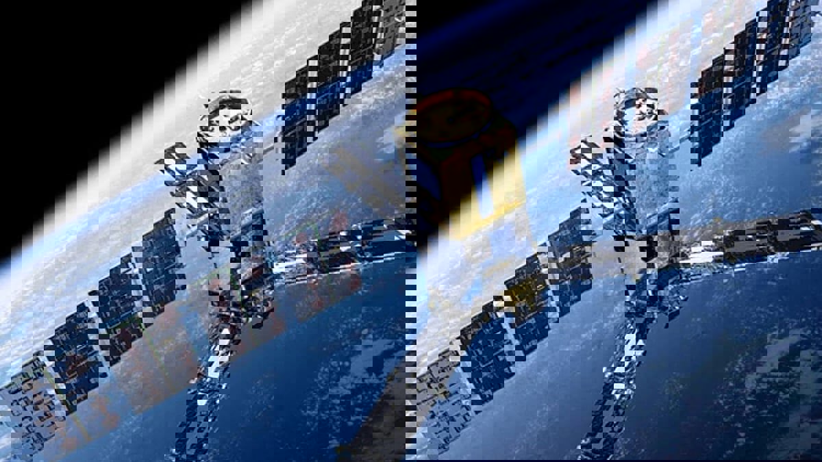 قمر اصطناعي فرنسي ينجح في التحقق من أحد أركان نظرية "النسبية"