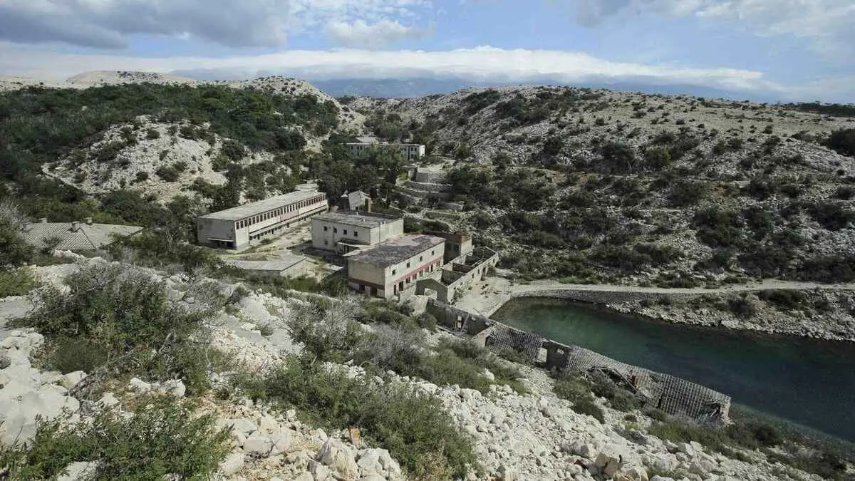 "غولي أوتوك".. مونتينيغرو تعتزم الاعتراف بمعاناة سجناء الحقبة الشيوعية