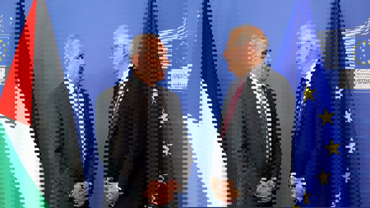 الاتحاد الأوروبي ينفي وقف الدعم المالي للسلطة الفلسطينية