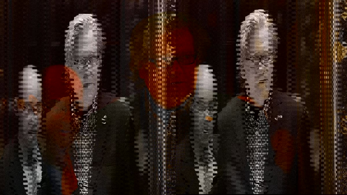 السجن 4 أشهر بحق ستيف بانون مستشار ترامب السابق