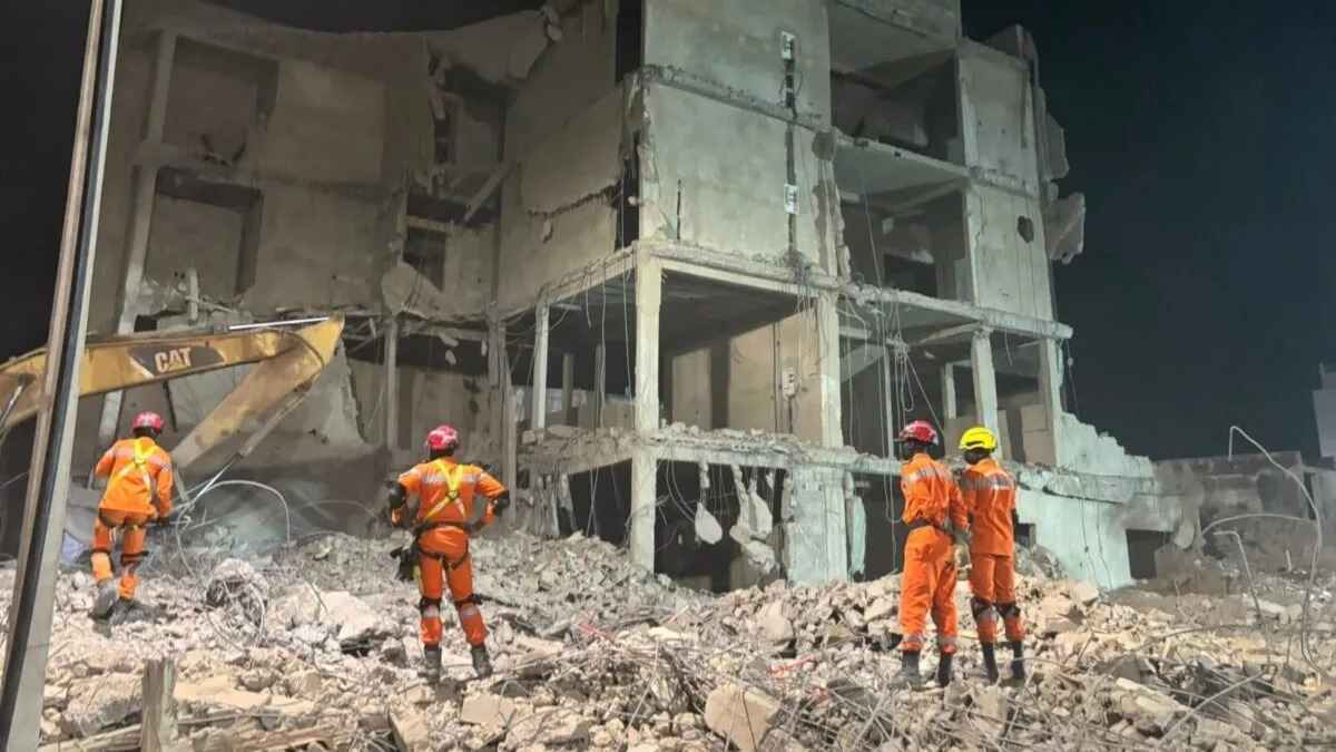 11 قتيلا بانهيار مبنى في السنغال