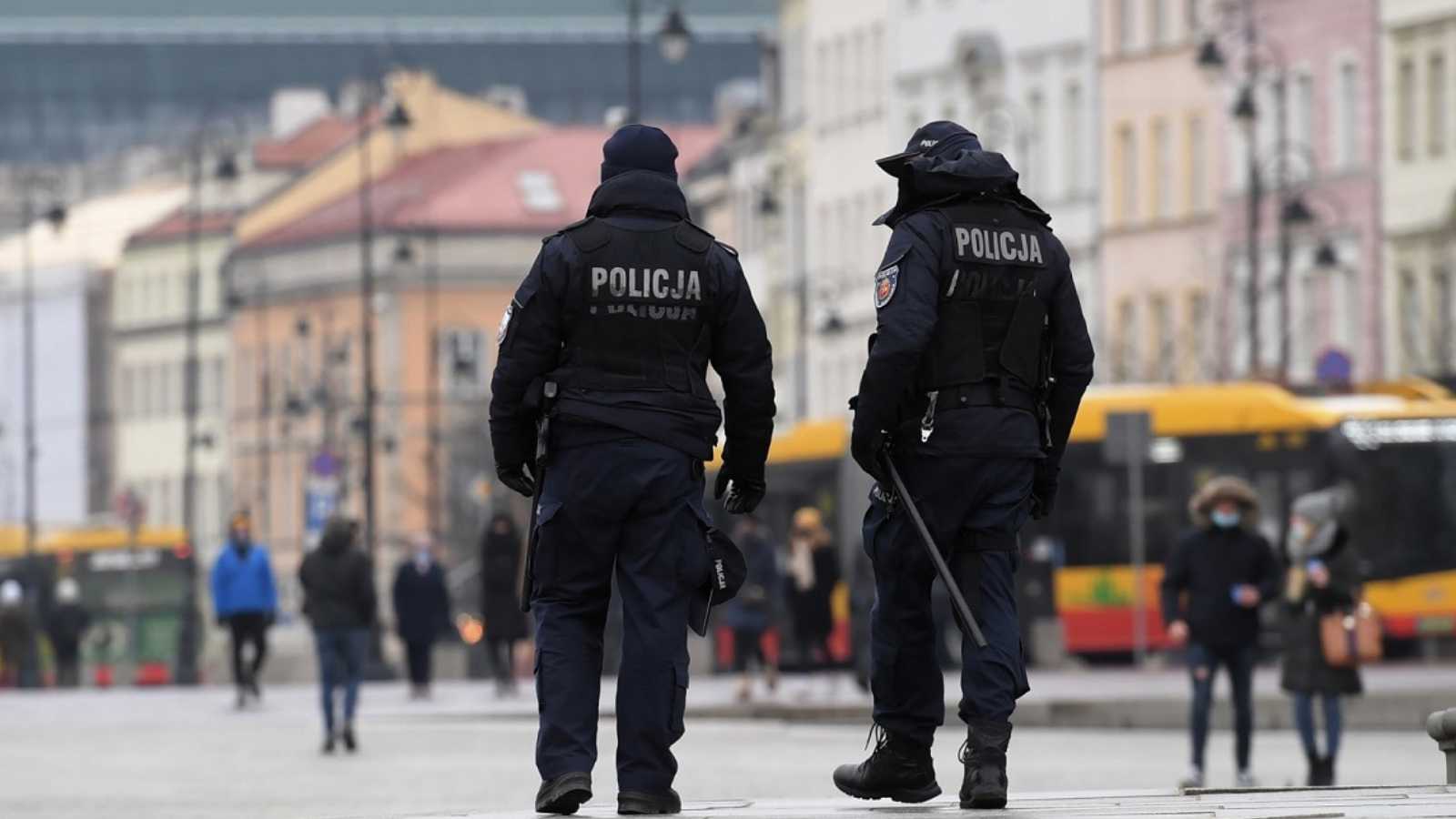 بولندا تحبط مخططًا إرهابيًا لتنفيذ هجوم في عيد الميلاد