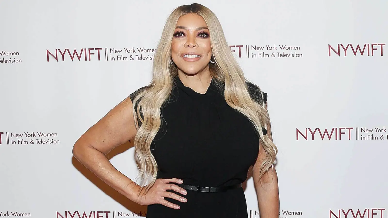 بعد إصابتها بمرض "نادر".. أول ظهور علني لويندي ويليامز (فيديو)