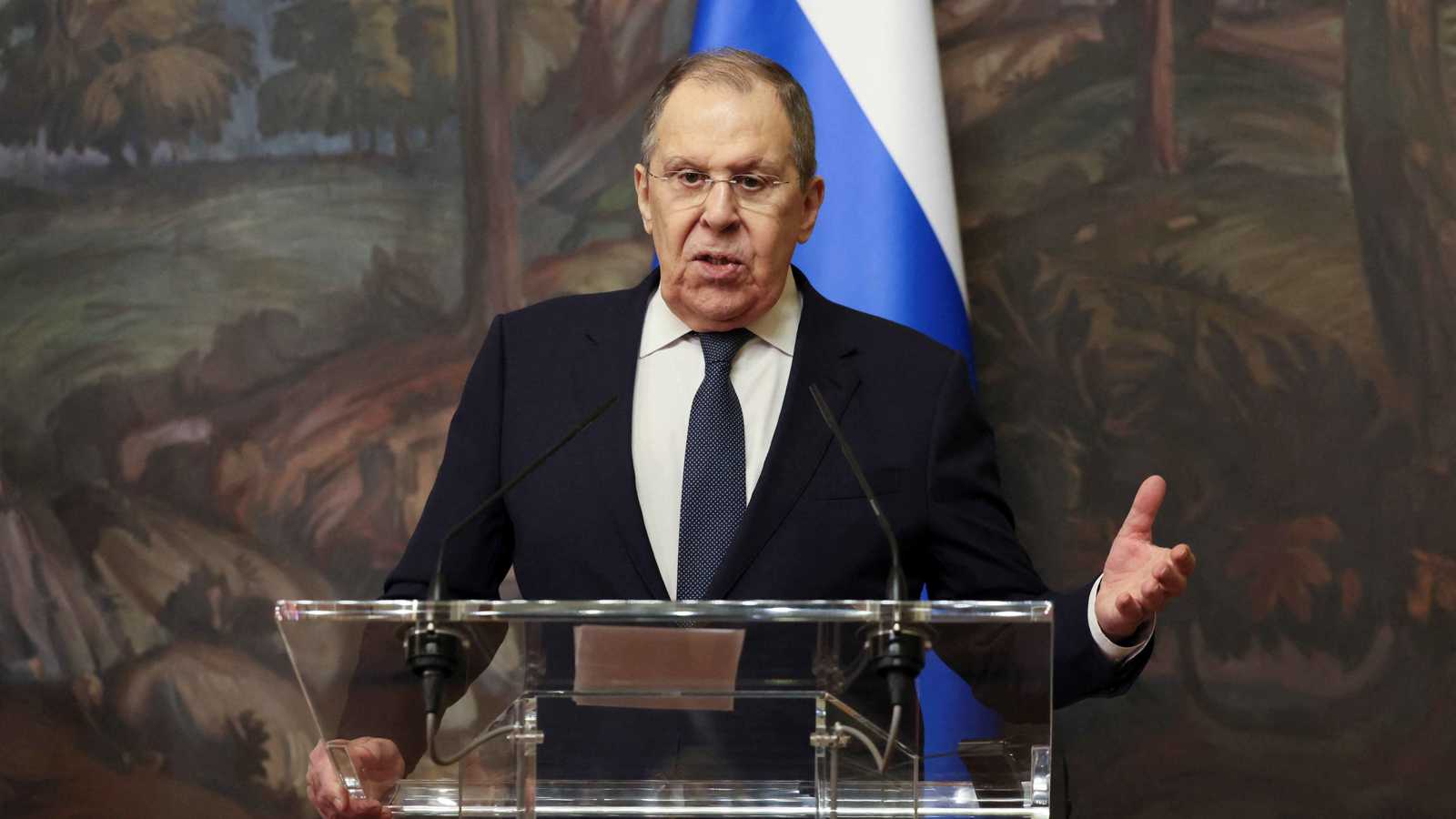 أول تعلق لوزير الخارجية الروسي على "القميص السوفيتي" (فيديو)