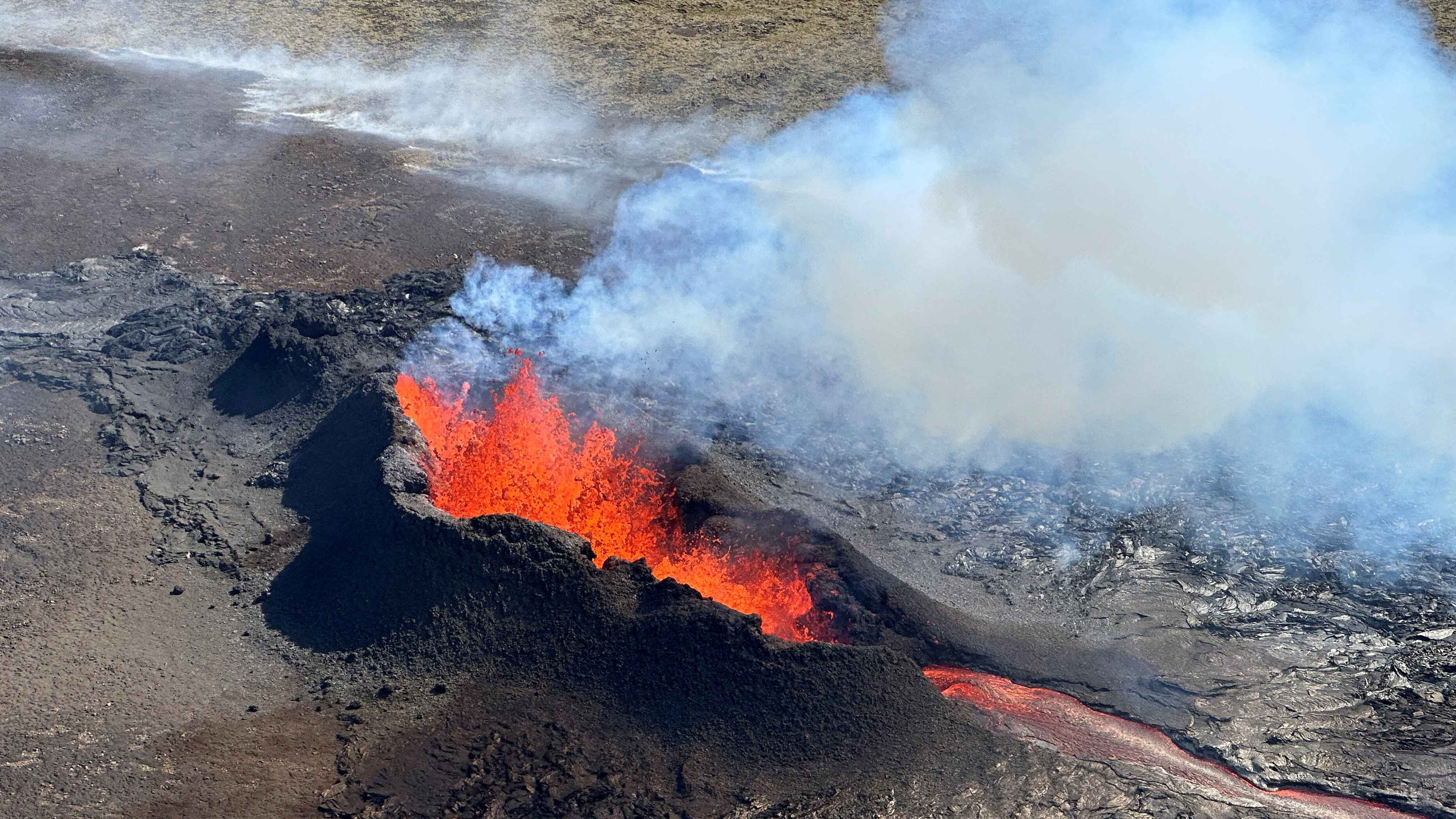 بسبب تغير المناخ.. تحذيرات من براكين كارثية في أيسلندا