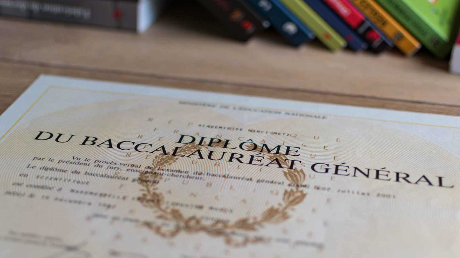 "طفلة خارقة" تنال شهادة الثانوية الفرنسية في سن التاسعة