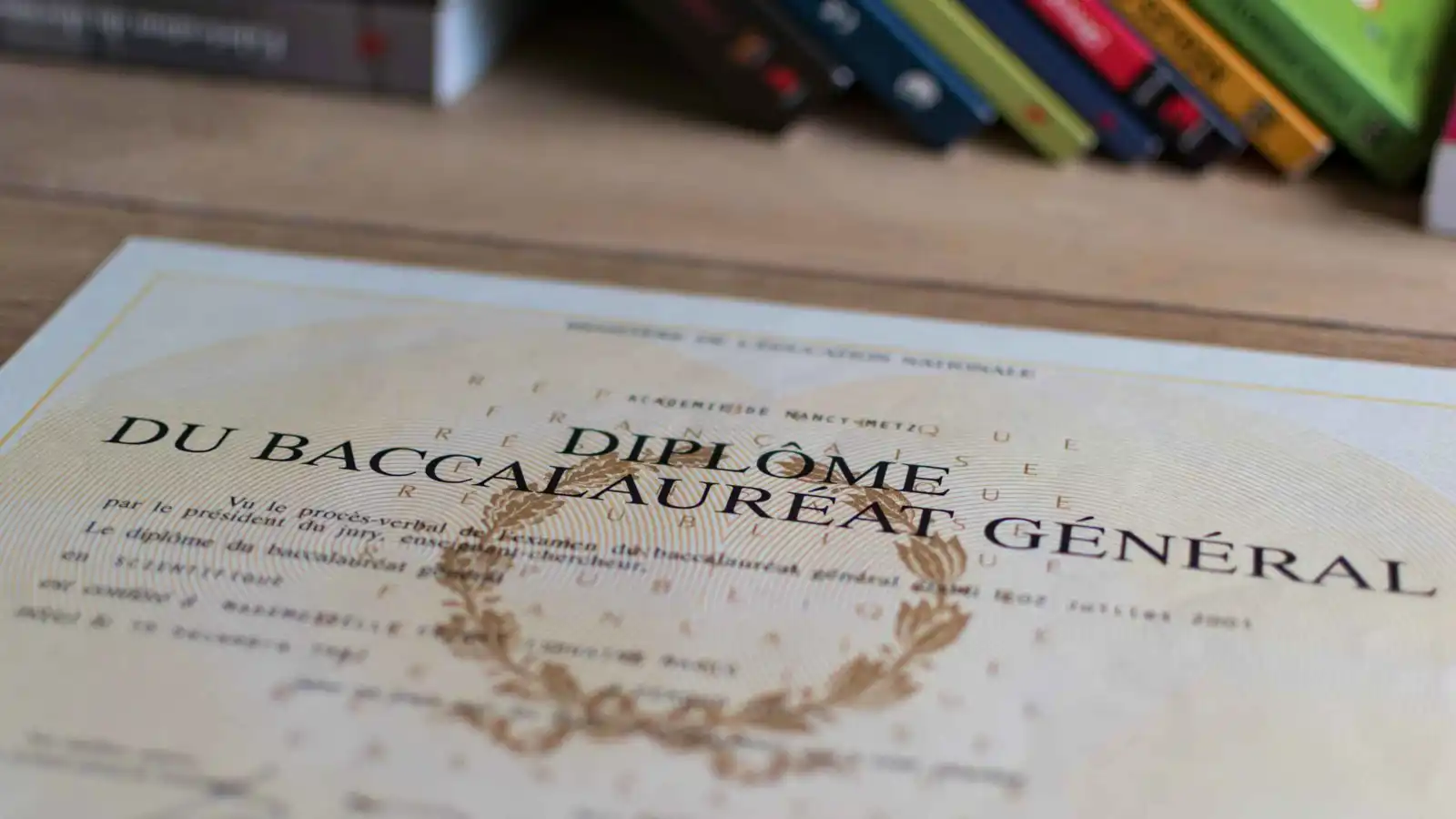 "طفلة خارقة" تنال شهادة الثانوية الفرنسية في سن التاسعة