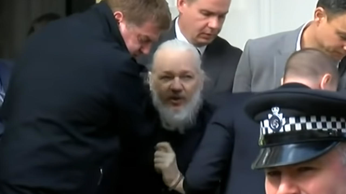 القضاء البريطاني يحدد موعدا للنظر في تسليم جوليان أسانج لواشنطن