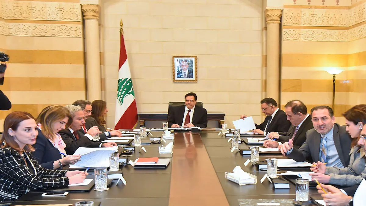 الحكومة اللبنانية تتعهد باتخاذ "خطوات مؤلمة" ضمن خطة إنقاذ مالي‎