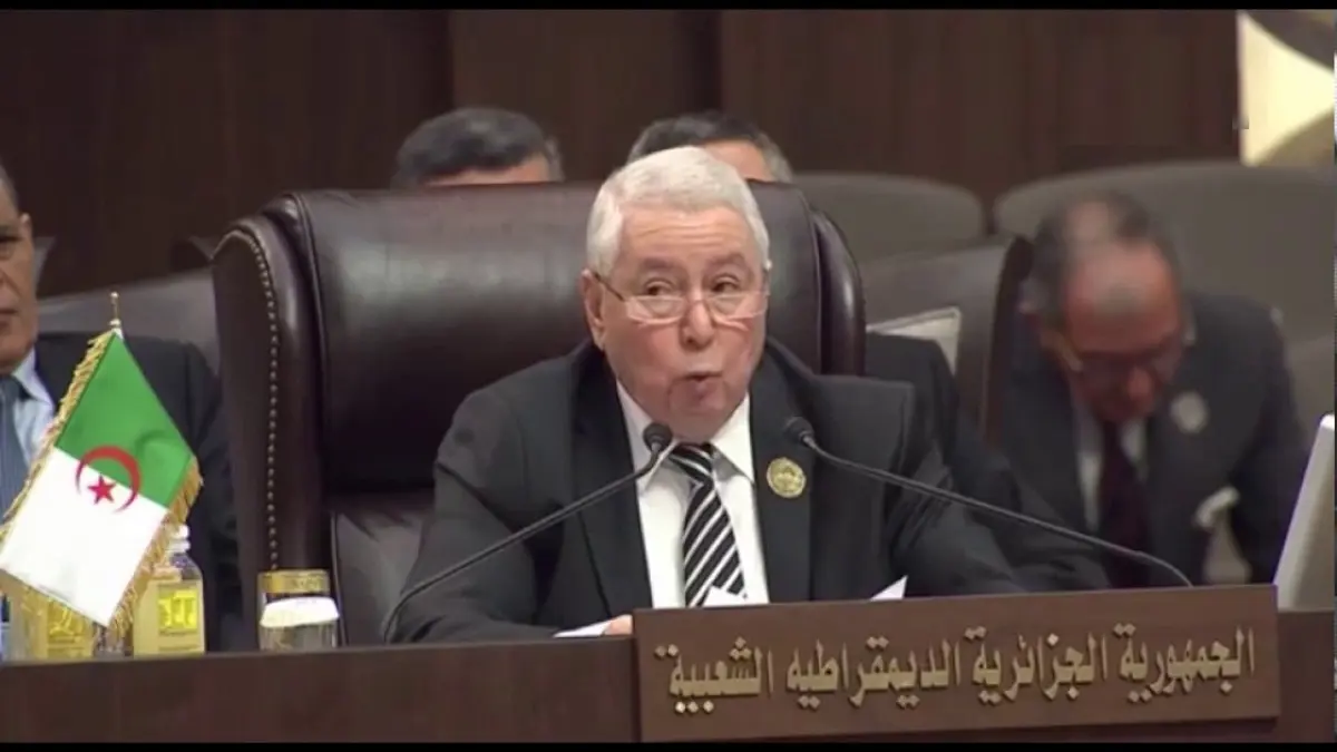 رئيس البرلمان الجزائري يتجاهل الوضع في بلاده و يطالب بحل أزمات المنطقة بالحوار