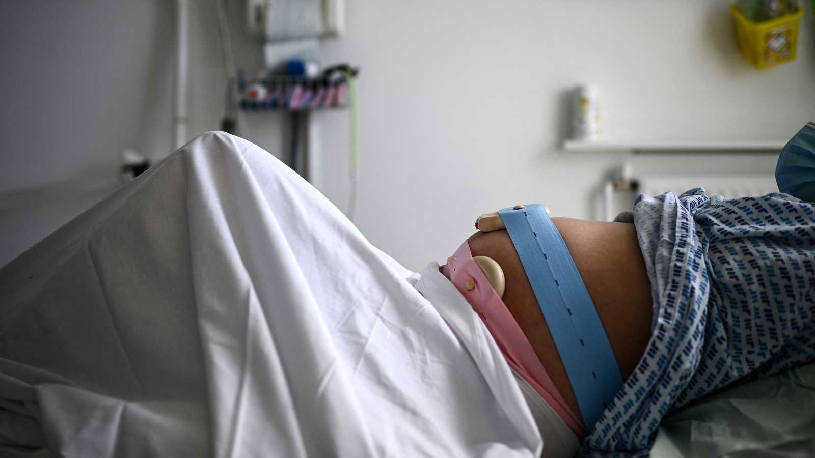 مصر تفرض قيوداً مشددة على الولادة القيصرية