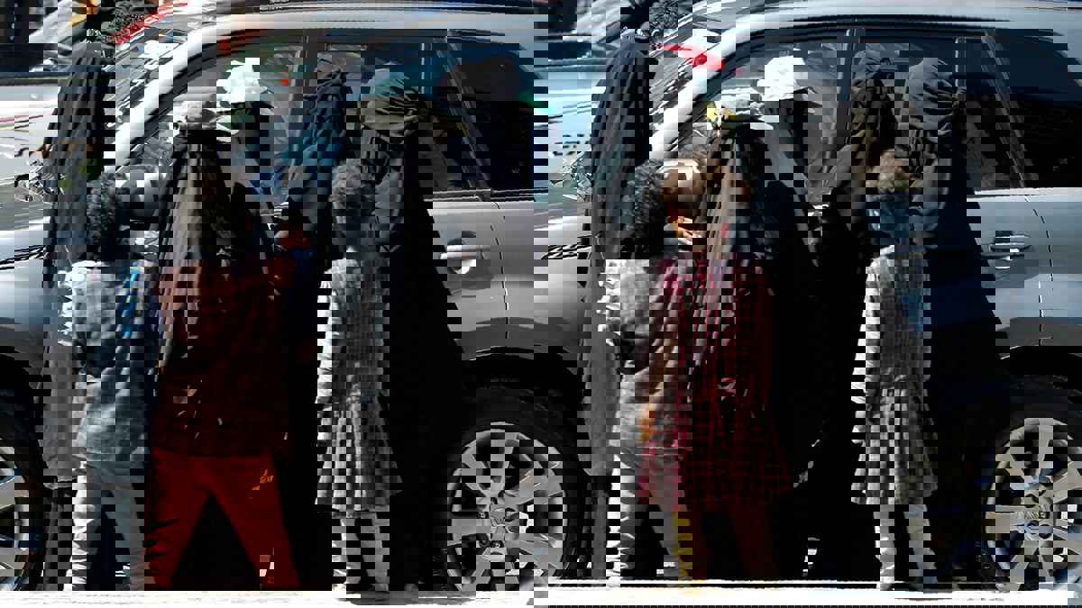 التسول في عدن .. من مواجهة الفقر إلى البحث عن الثراء (صور)