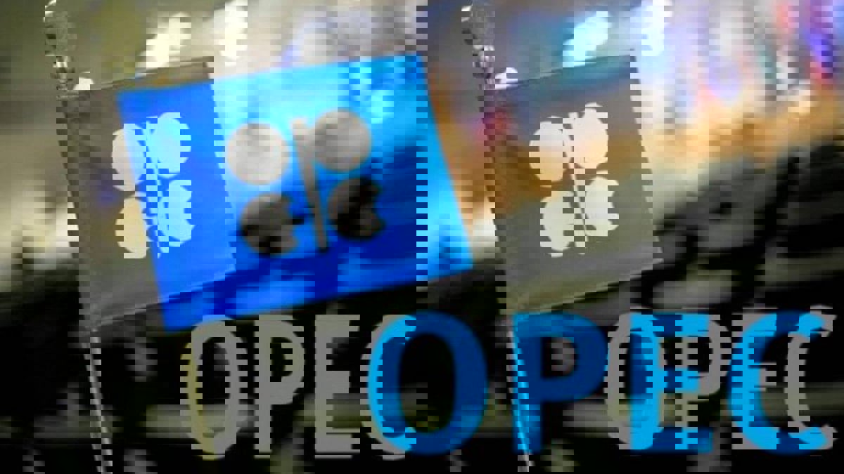 مسقط: "أوبك" قد تخفض الإنتاج بنحو مليون برميل يوميًا