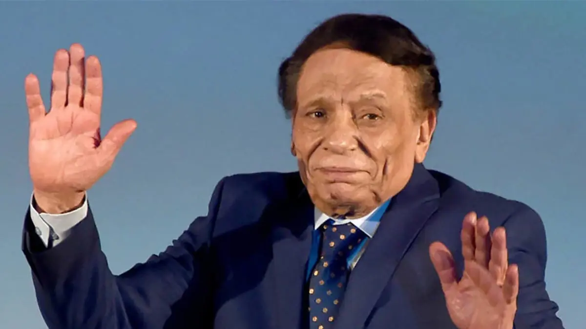 هل مُنع عادل إمام من الظهور الإعلامي؟