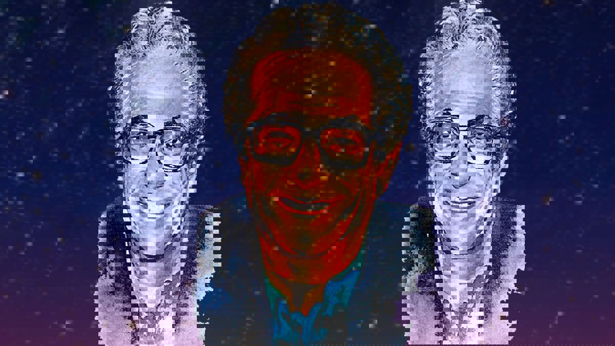 عقد على غيابه.. أنيس مع الرئيس