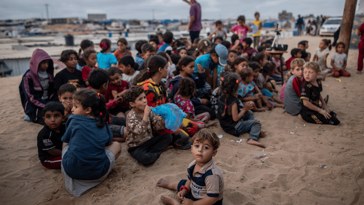 ردود غاضبة بعد دعوة سيناتور أمريكي لضرب غزة بقنبلة نووية (فيديو)