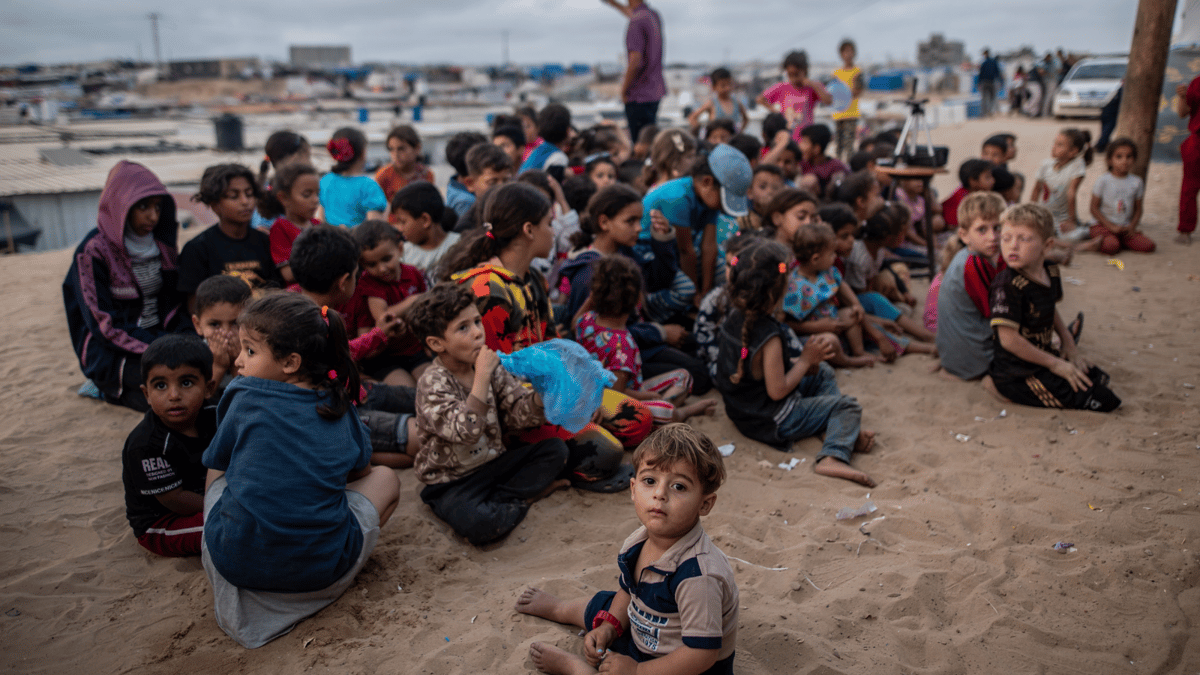 ردود غاضبة بعد دعوة سيناتور أمريكي لضرب غزة بقنبلة نووية (فيديو)