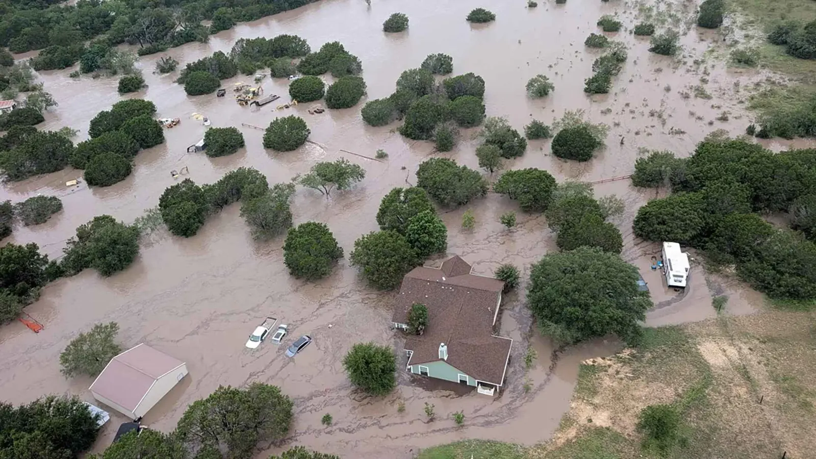 بعد كارثة تكساس.. تحذيرات أمريكية من عواصف جديدة