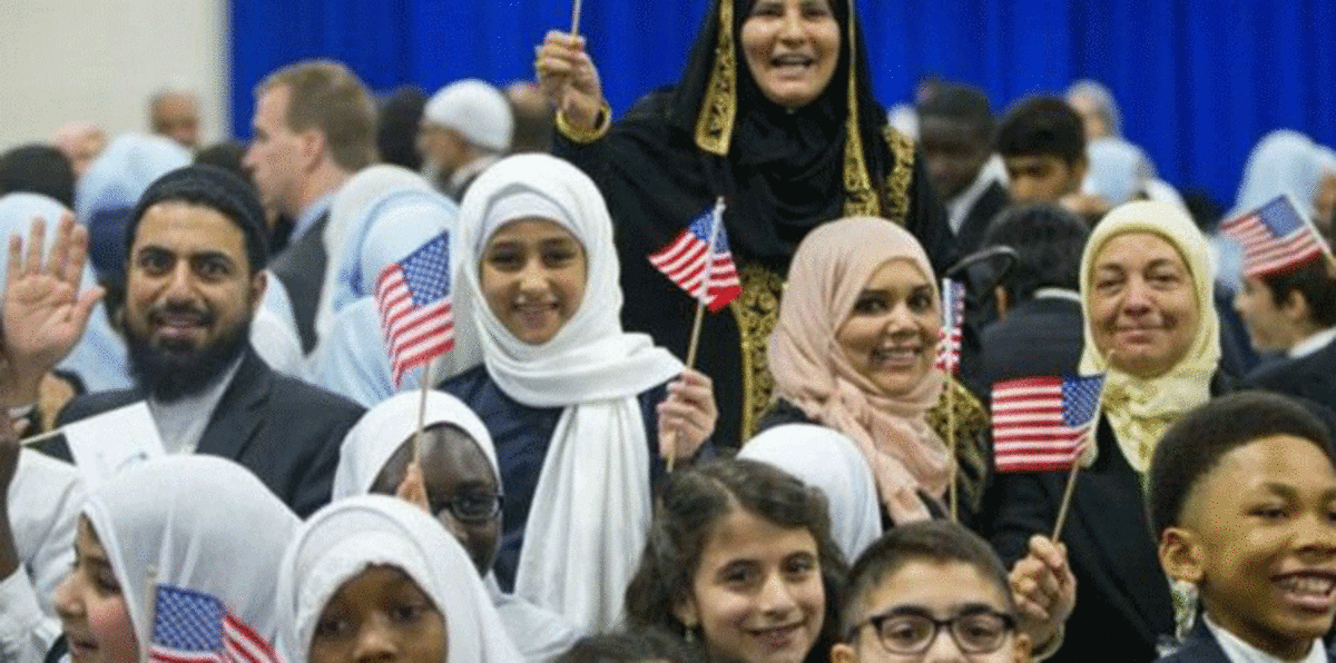 منها "غوغل" و "تويتر".. شركات أمريكية عملاقة تقف ضد توجه ترامب حيال المسلمين