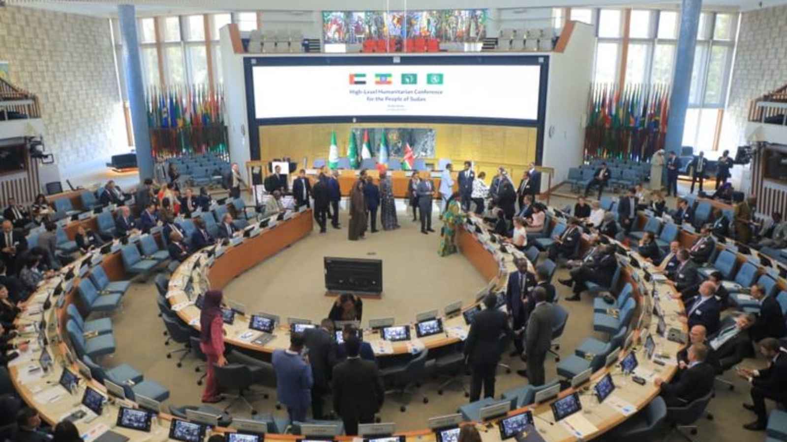 بتنظيم الإمارات .. افتتاح المؤتمر الإنساني لدعم السودان في أديس أبابا