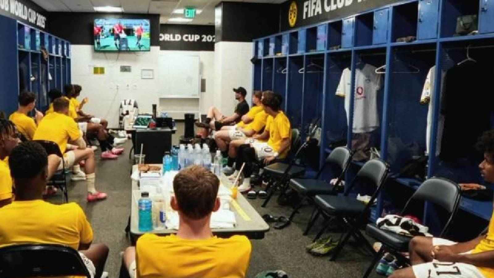 اللقطة الأغرب.. هل خالف بروسيا دورتموند القانون أمام صن داونز؟