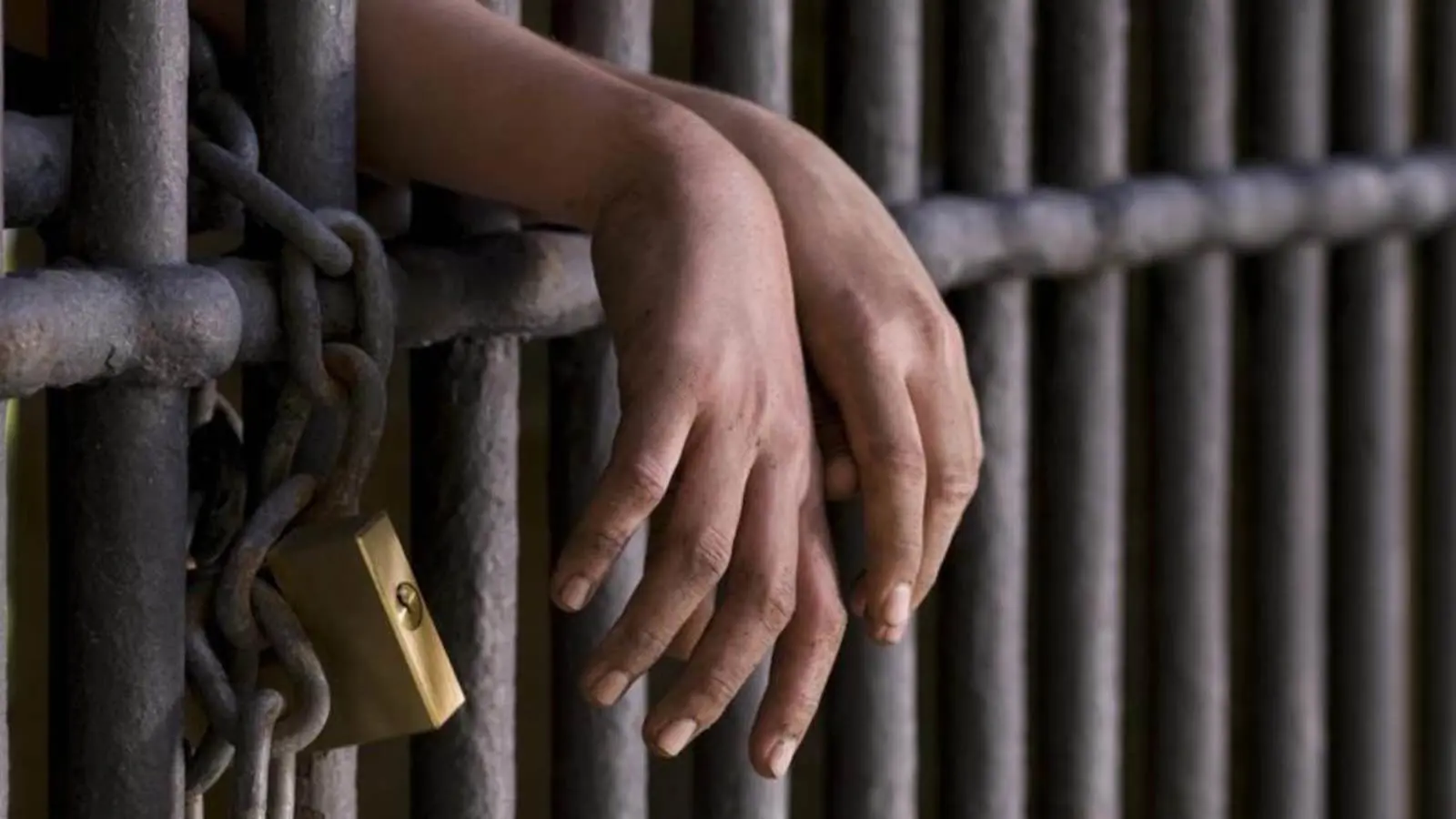 تركيا.. السجن 10 سنوات لامرأة أرادت الانتحار بطريقة غريبة (فيديو)