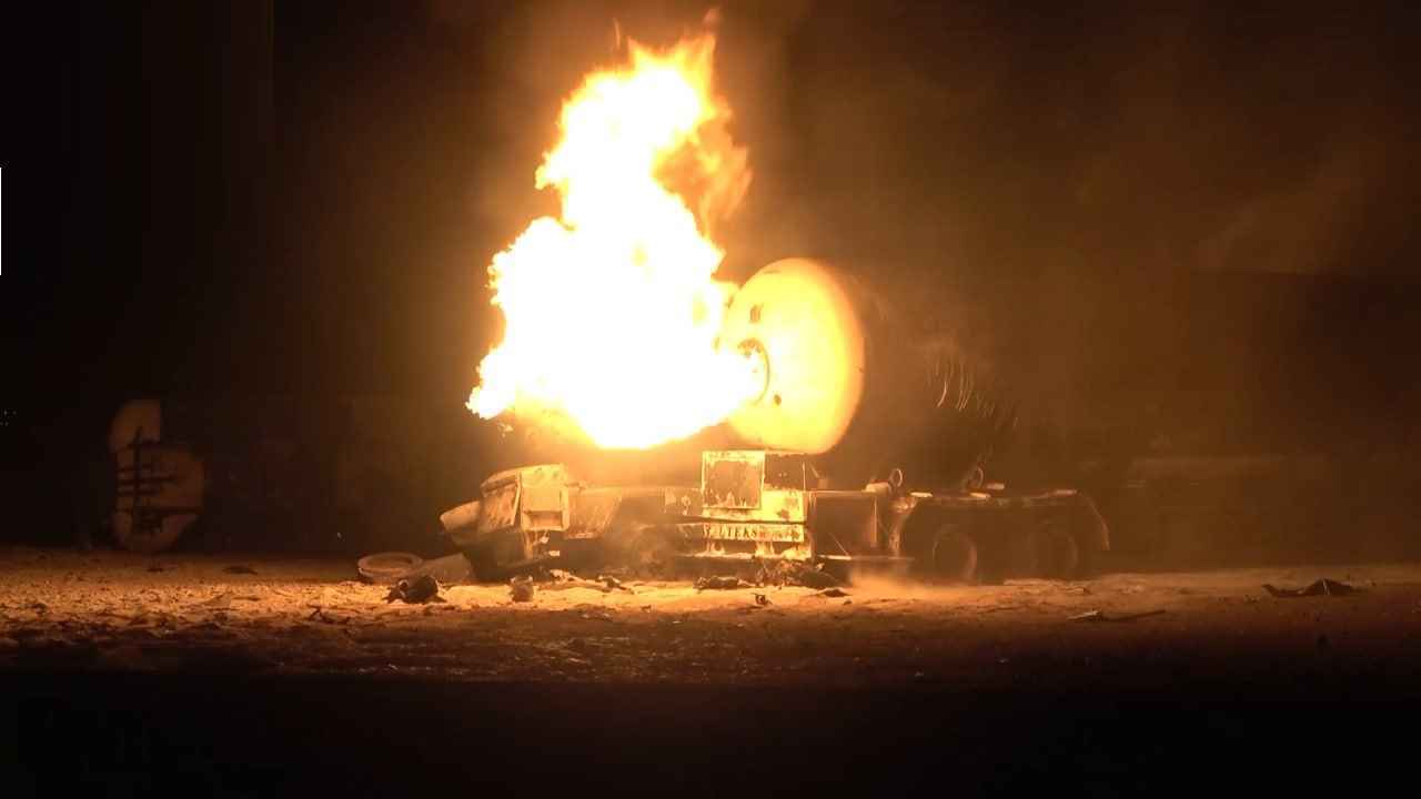 بعد تدمير ميناء "رأس عيسى".. بيان أمريكي حول "الضربة الخاطفة" (فيديو)