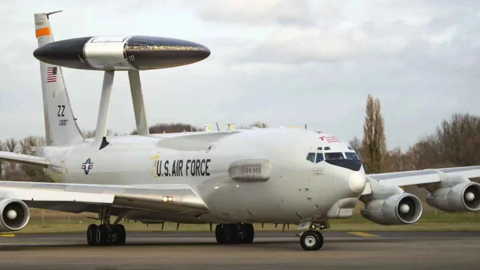 تمتلك منها 16 طائرة فقط.. نشر "E-3" إشارة على جدية واشنطن تجاه إيران