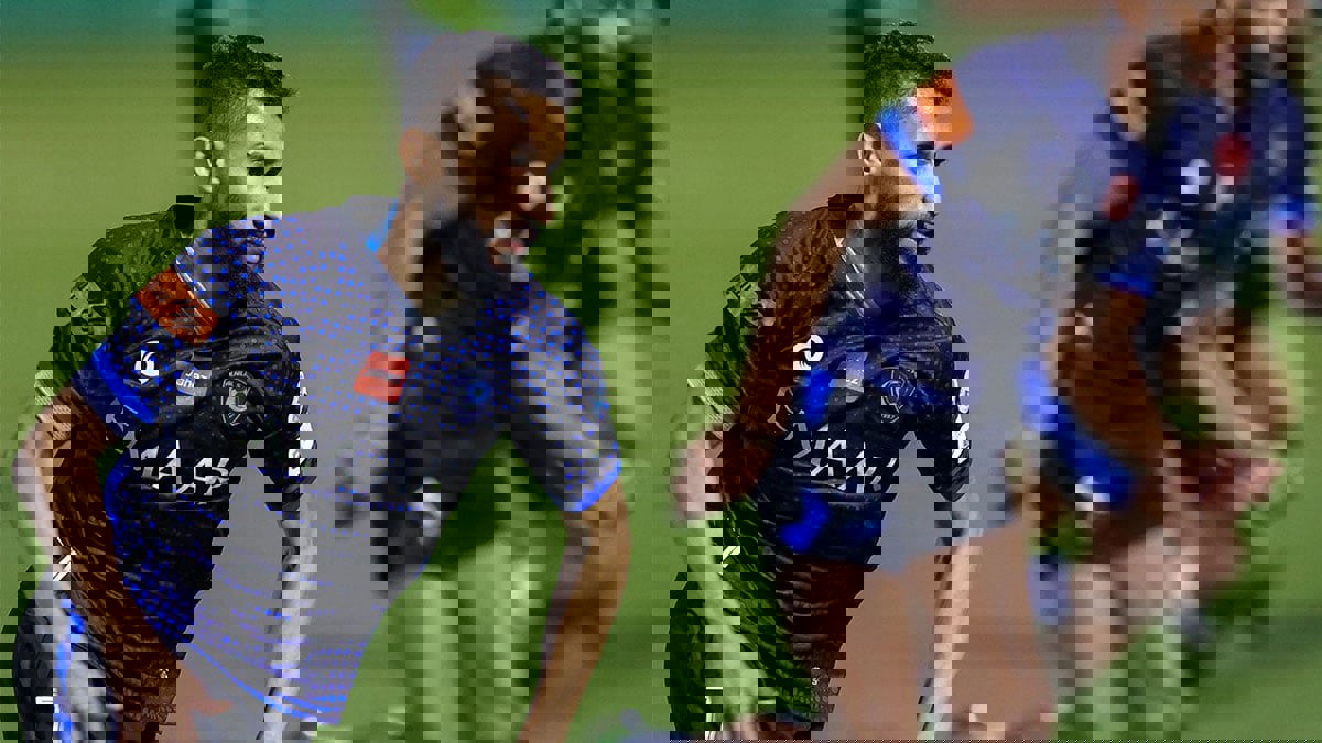 وليد الفراج يكشف حقيقة تجديد عقدي سلمان الفرج وياسر الشهراني مع الهلال (فيديو)