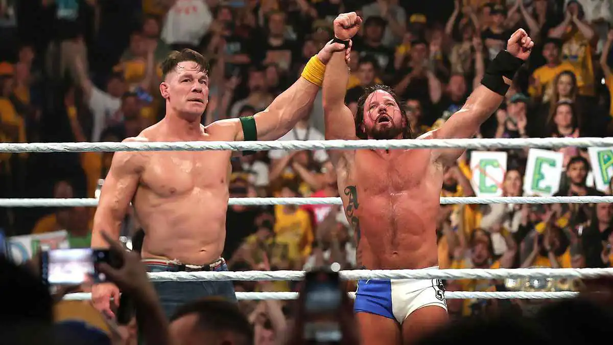 جون سينا يكرم أساطير المصارعة بتنفيذ حركاتهم الشهيرة في عرض "كراون غول" (فيديو)