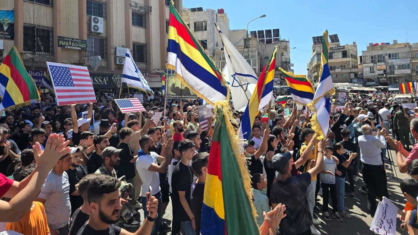 مظاهرات في السويداء للمطالبة بـ"حق تقرير المصير" (فيديو)