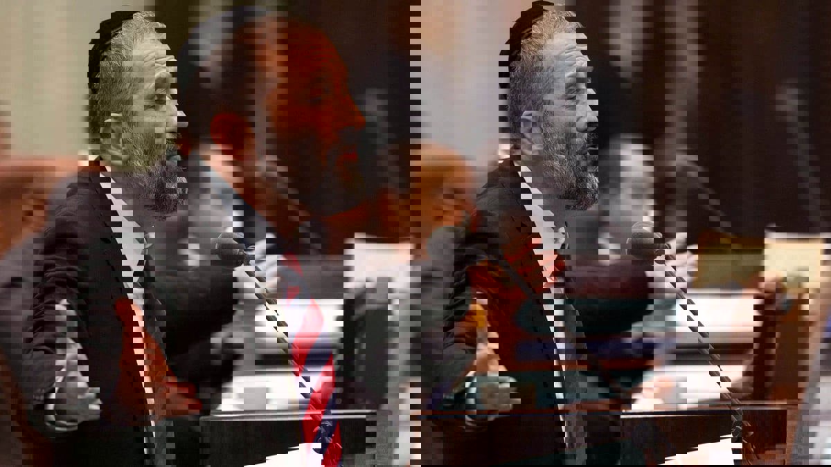 زعيم حزب "شاس" يستقيل من الكنيست بعد توقيعه اتفاق "إقرار الذنب"