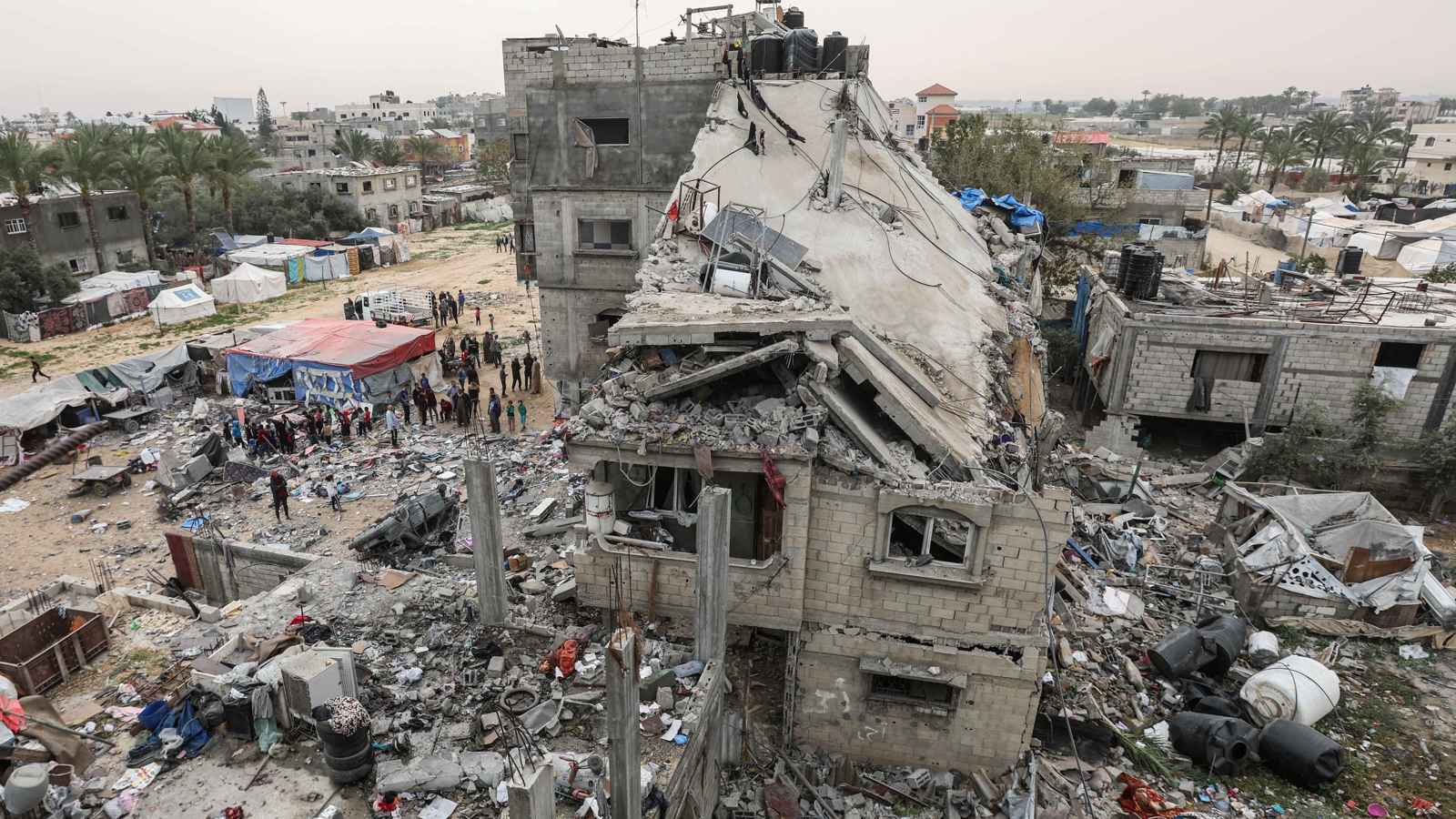 تدمير ممنهج.. إسرائيل تقيم منطقة عازلة على ممتلكات الغزيين