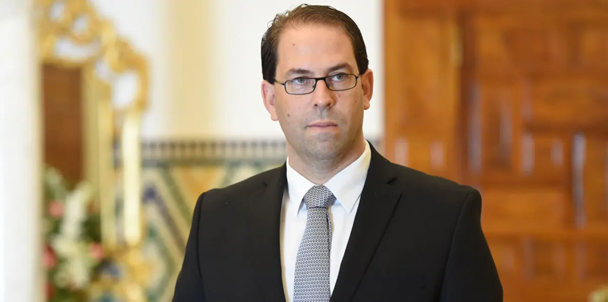 رئيس الوزراء التونسي يقيل وزير الطاقة وأربعة مسؤولين كبار