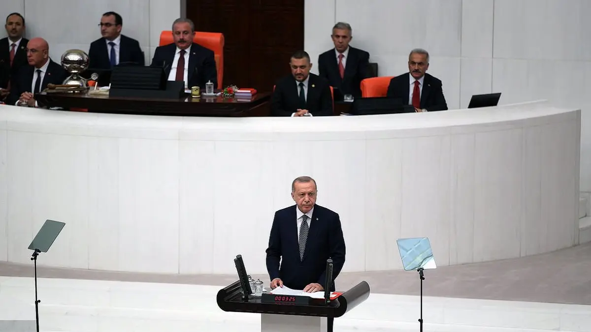يعزز قبضة أردوغان في السلطة.. البرلمان التركي يتبنى قانون "الحرس الليلي" المثير للجدل