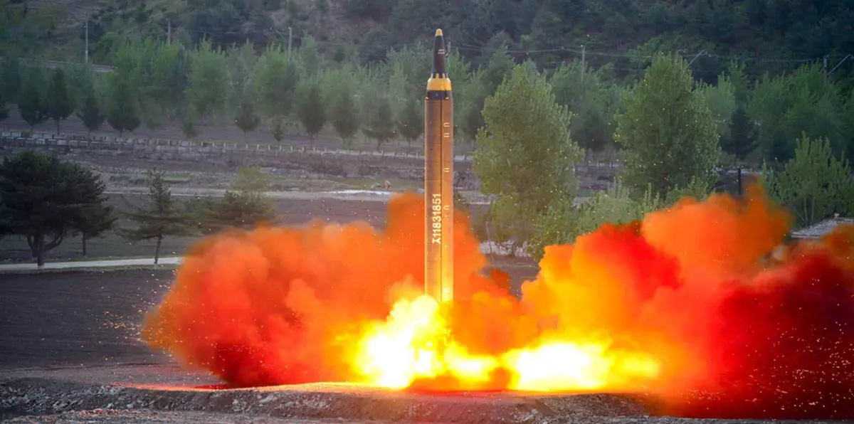 مجلس الأمن يلوح بفرض مزيد من العقوبات على بيونغ يانغ