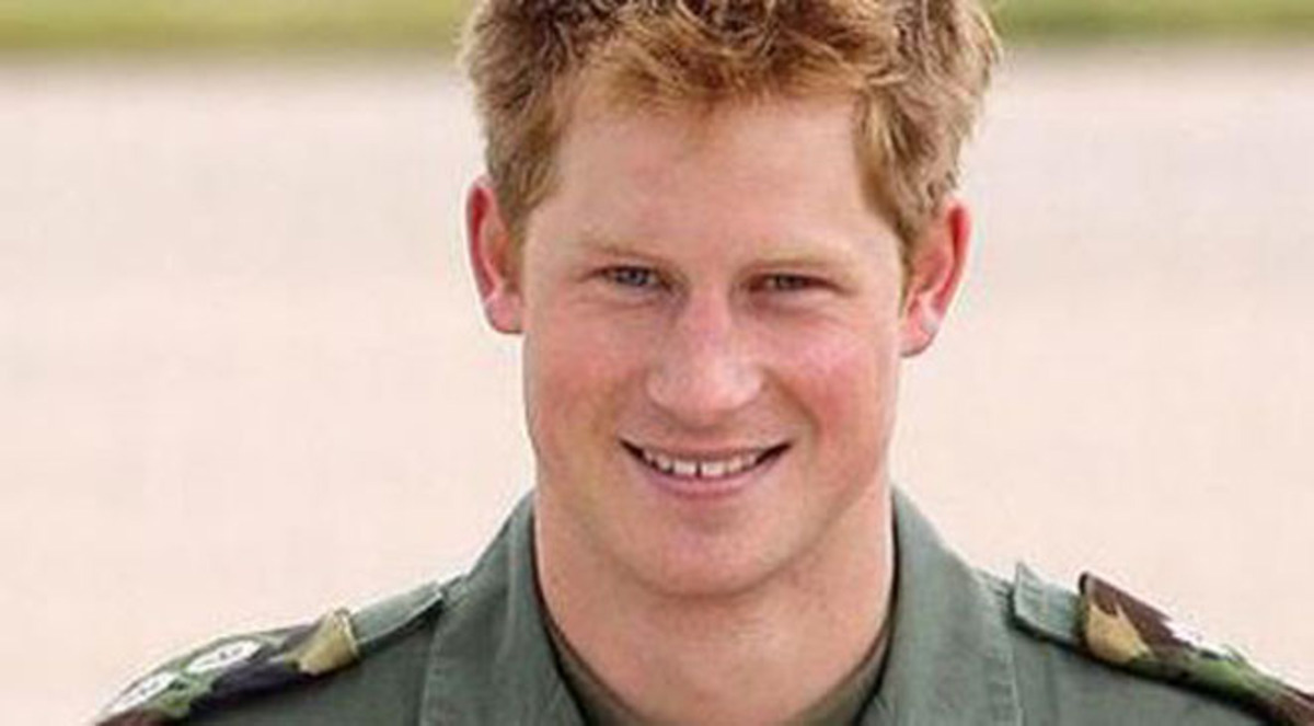 الأمير هاري يتعرض للضرب على أيدي حرسه الشخصي في نيوزيلندا‎