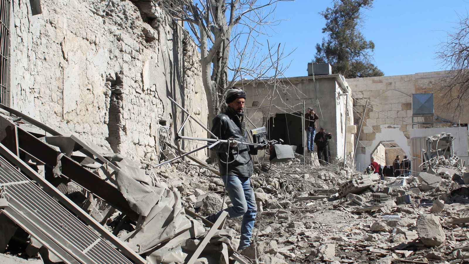 "استُخدم لتهريب أسلحة".. الجيش الإسرائيلي يستهدف نفقاً بين سوريا ولبنان