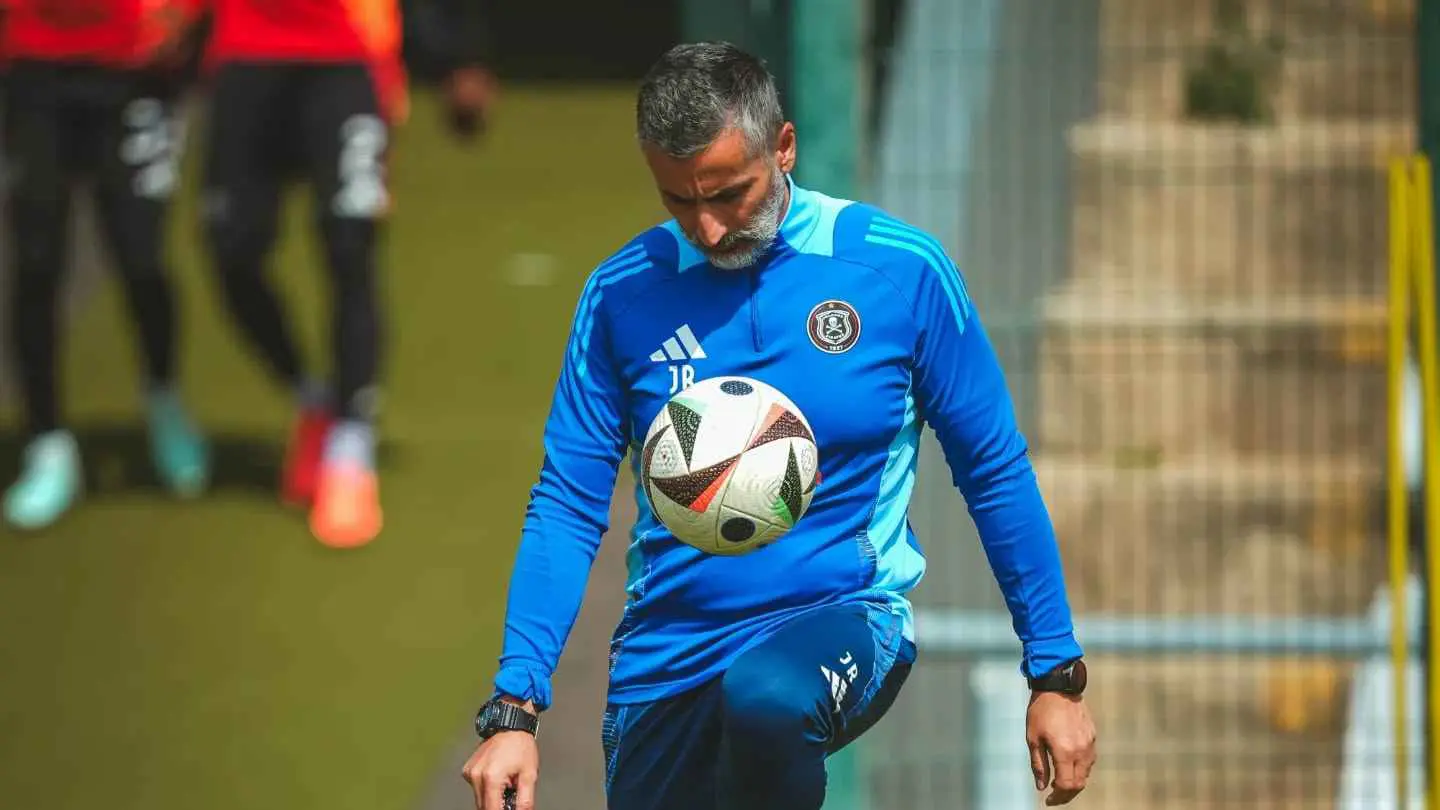 رسميا.. مدرب مغربي يخلف خوسيه ريفيرو على رأس أورلاندو بايرتس