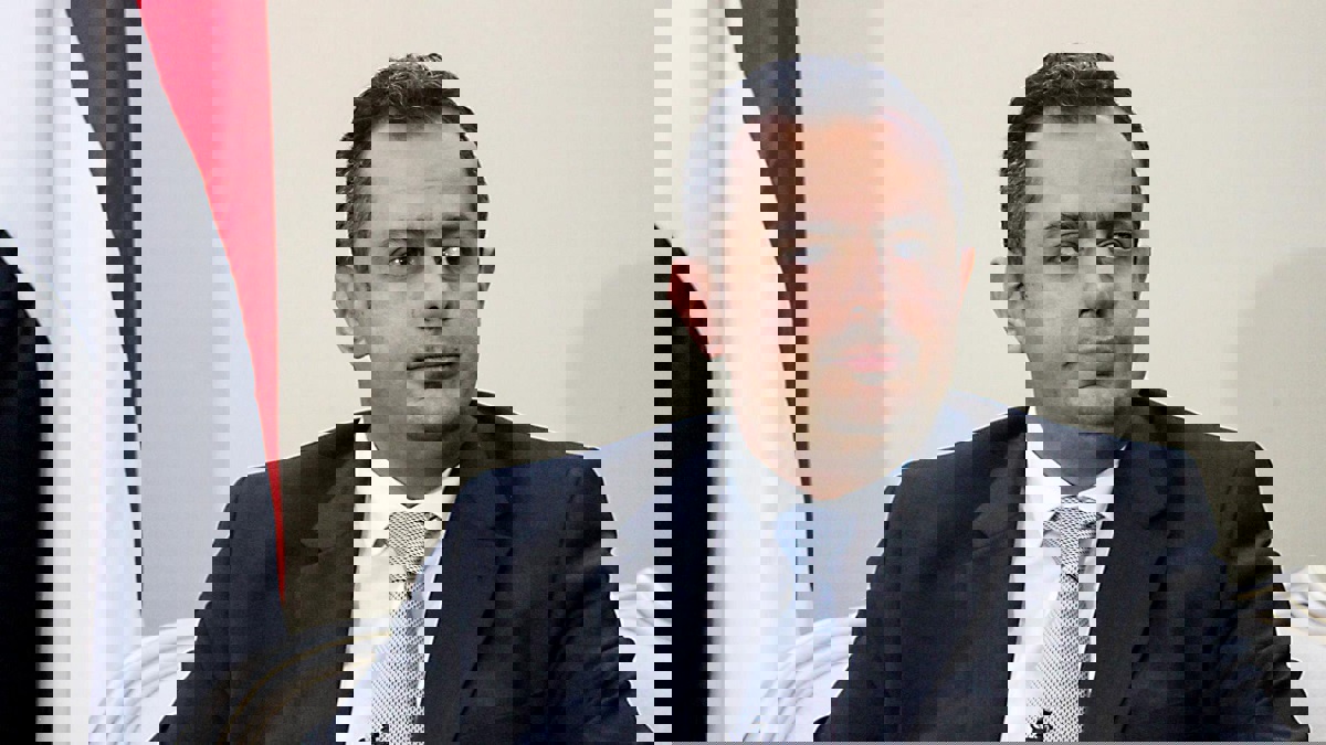 اليمن.. عبدالملك يوجه بـ"نزع بؤر التوتر" في سقطرى‎