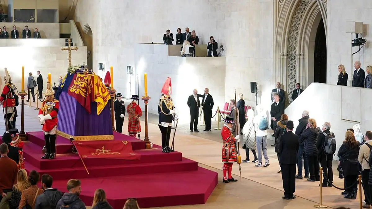 صحف عالمية: لندن تستعد لـ"جنازة القرن" وإيران تسعى لتمكين "وكلائها" بالضفة الغربية