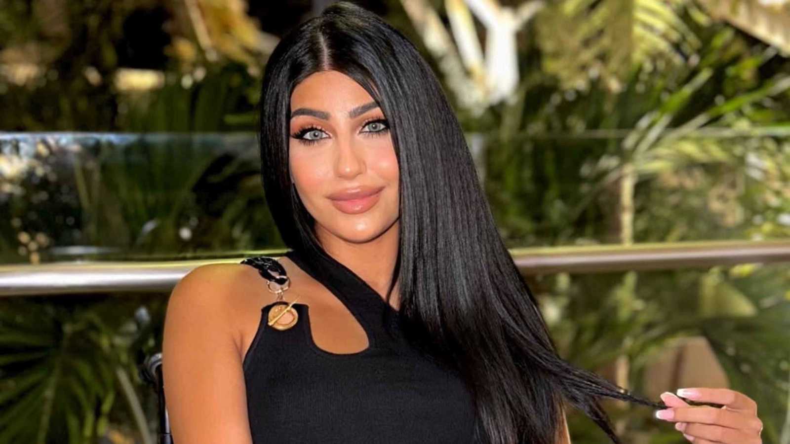 بعد 10 سنوات من الشلل.. لبنانية تمشي في لحظة أبكت الملايين (فيديو)