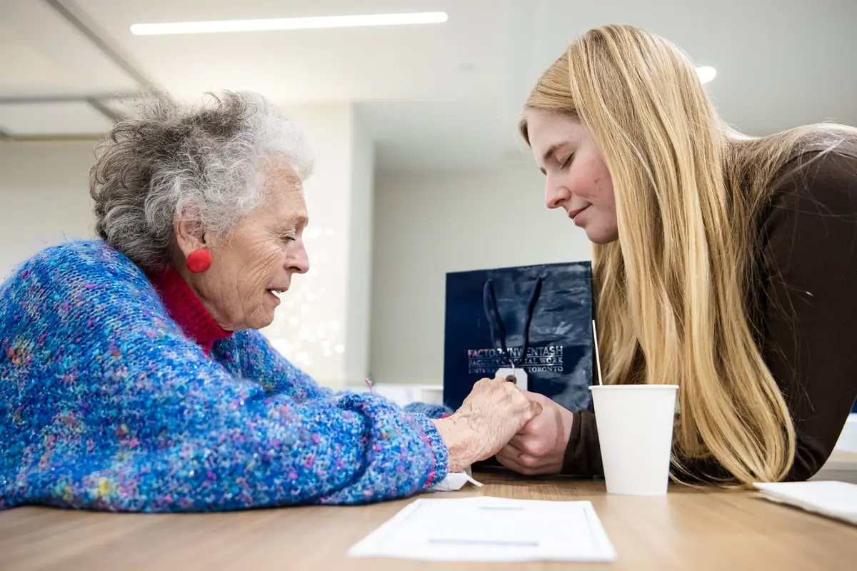 دراسة تكشف متى تحدث "الشيخوخة" 