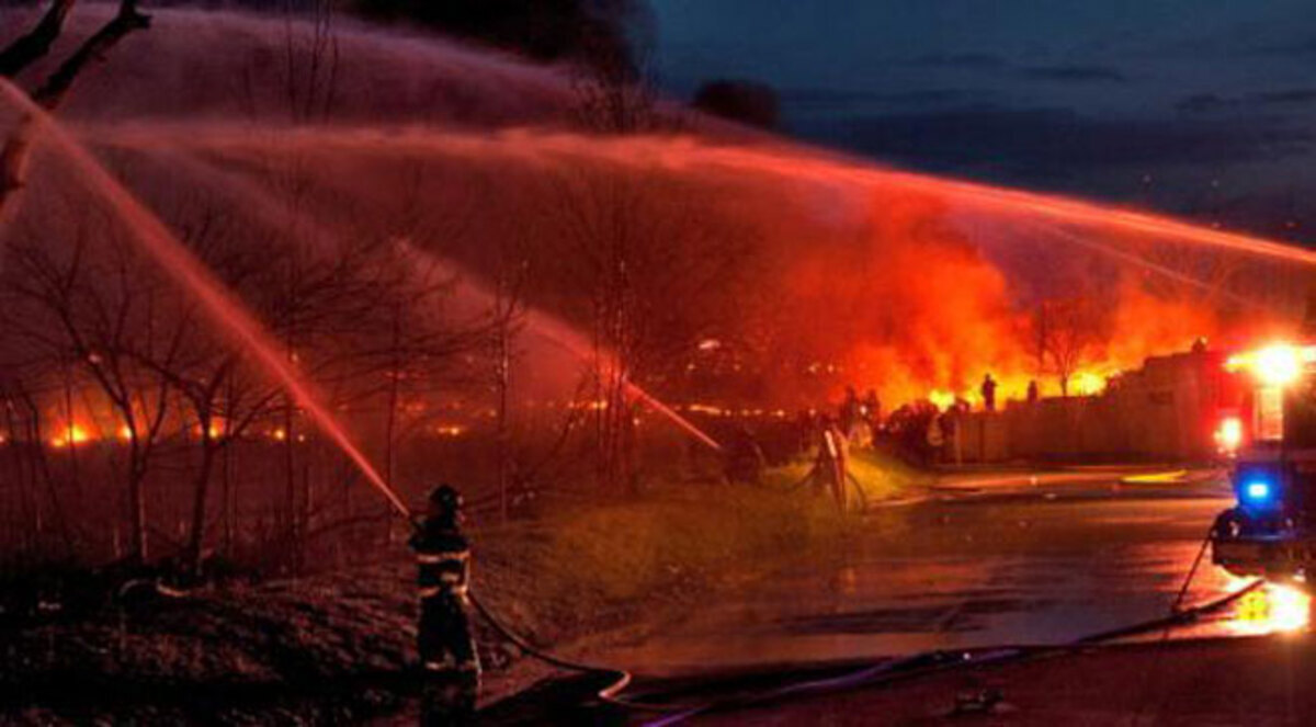 السيطرة على 75 % من حريق غابة بنيوجيرسي