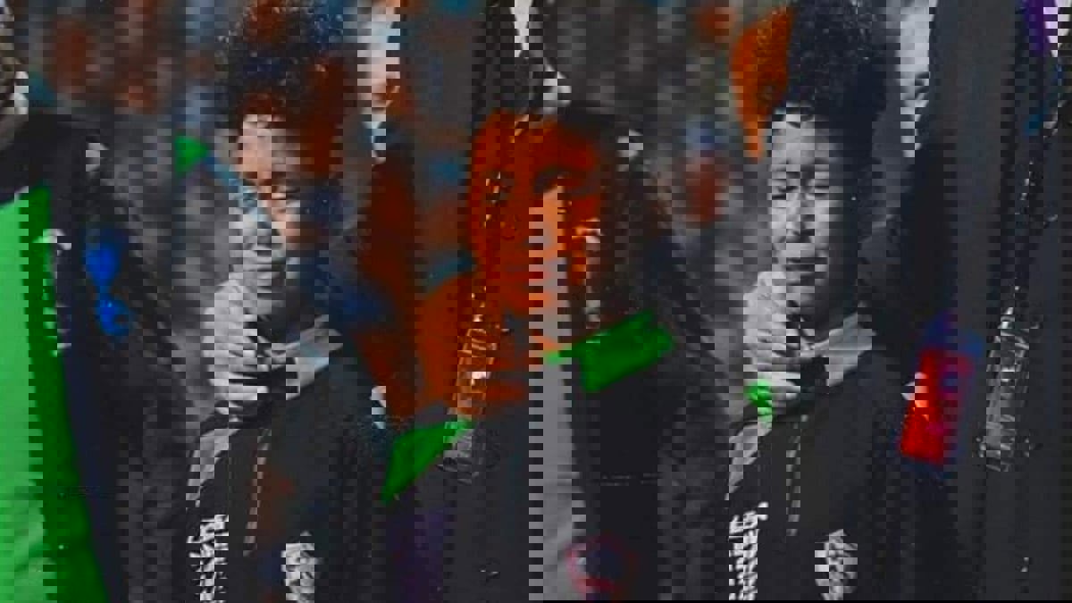 ما حقيقة إصرار محمود علاء وأوباما على إخراج معاذ ناشئ الزمالك من الملعب؟ (صور)