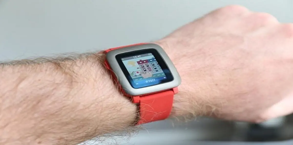 "Fitbit" تستحوذ على شركة "Pebble" مقابل 40 مليون دولار